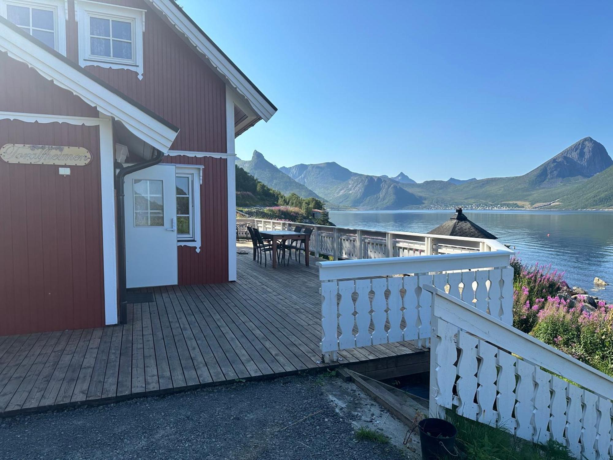 Вилла Cozy House By The Sea Tofta Экстерьер фото